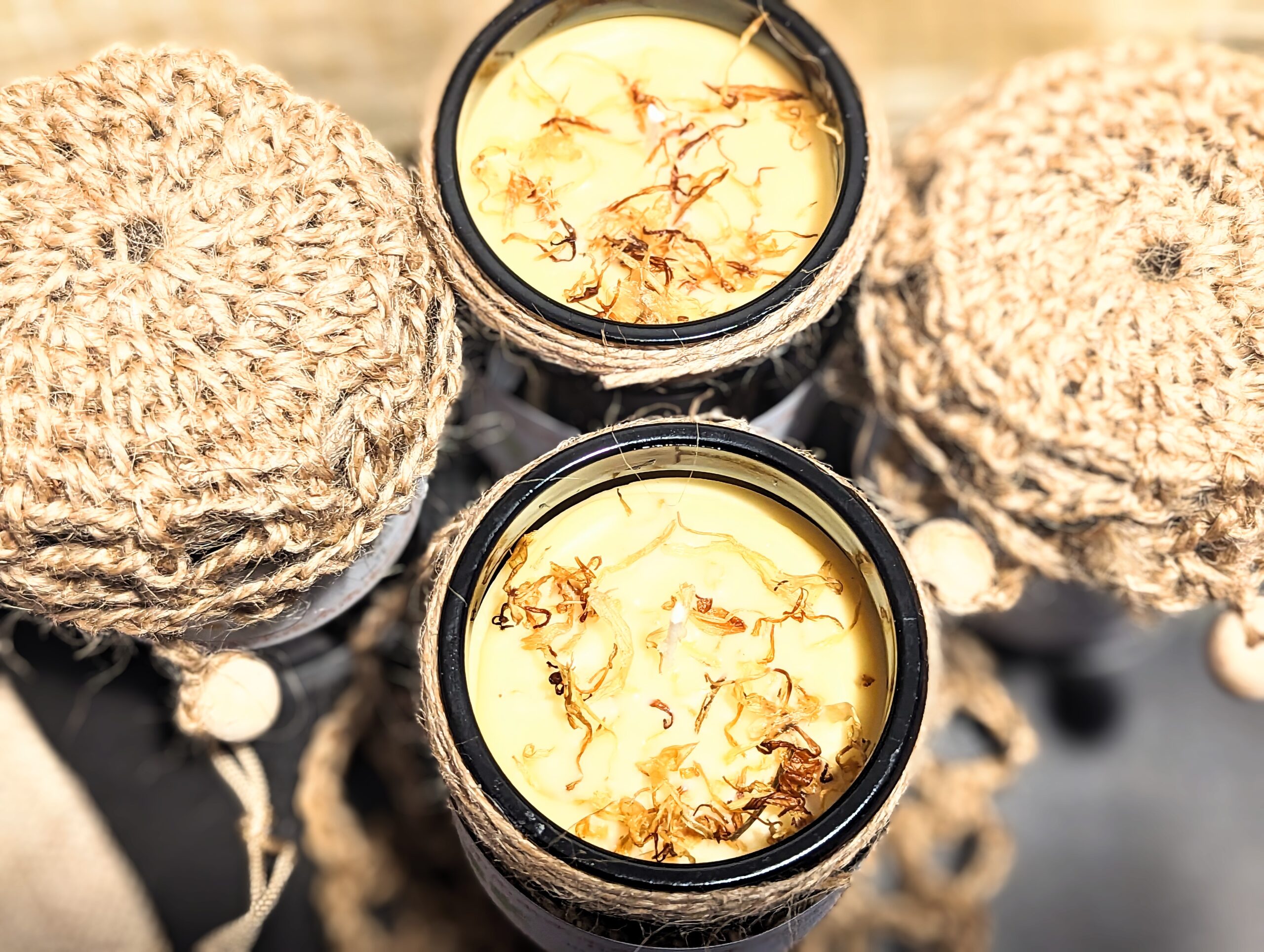 Natural Candle Calendula Balm with Beeswax and Calendula Petals