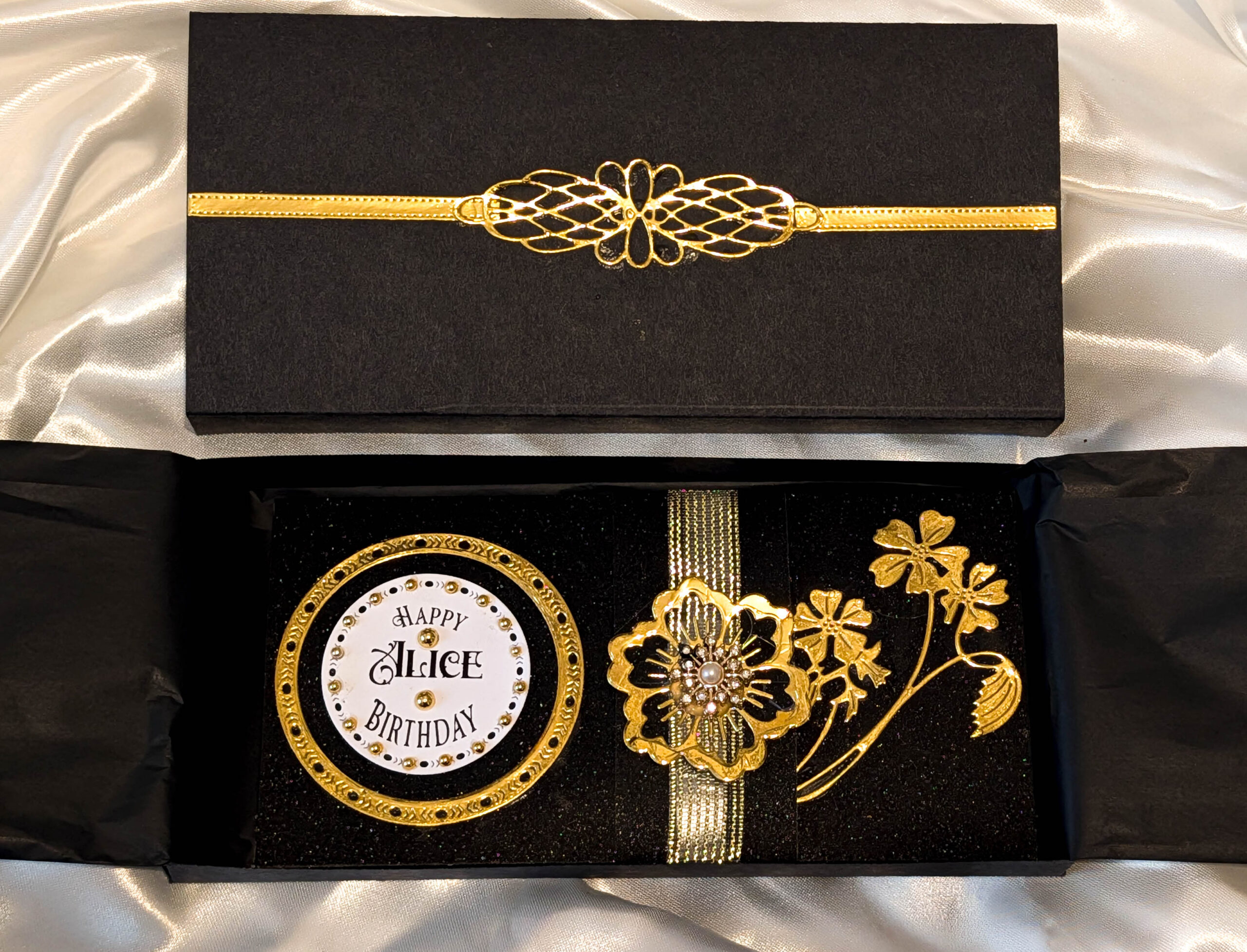 Bespoke currency wallet presentation box